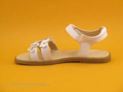 Geox J8235I KARLY Girl - White - Sandale Blanche 11 Geox J8235I KARLY Girl - White - Sandale Blanche -Réduits Chaussures Magasin cd24607c73b9e66c561f35ea11d5d5ef img 0465.jpg 117961
